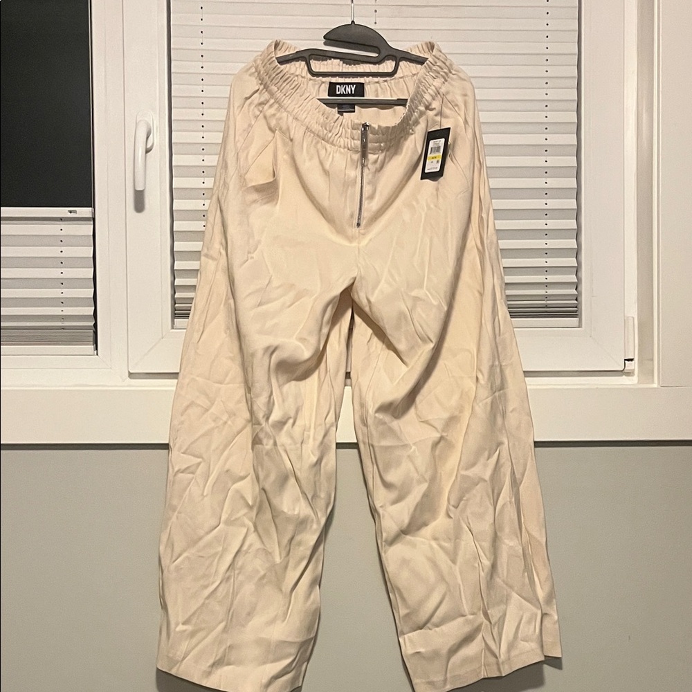 DKNY women’s cream dress pants